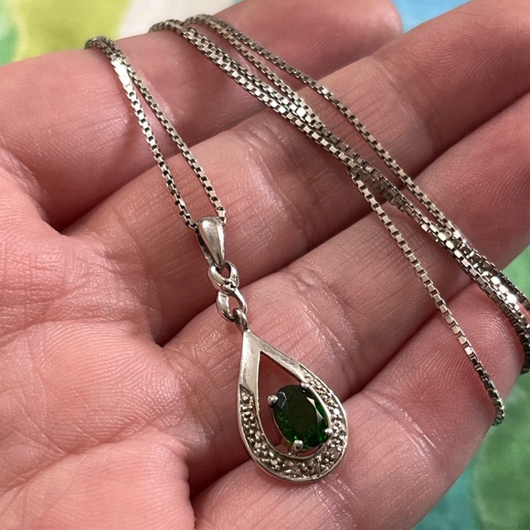 Chuck Clemency Emerald Sterling Silver 925 Pendant and Chain Necklace - Picture 3 of 7
